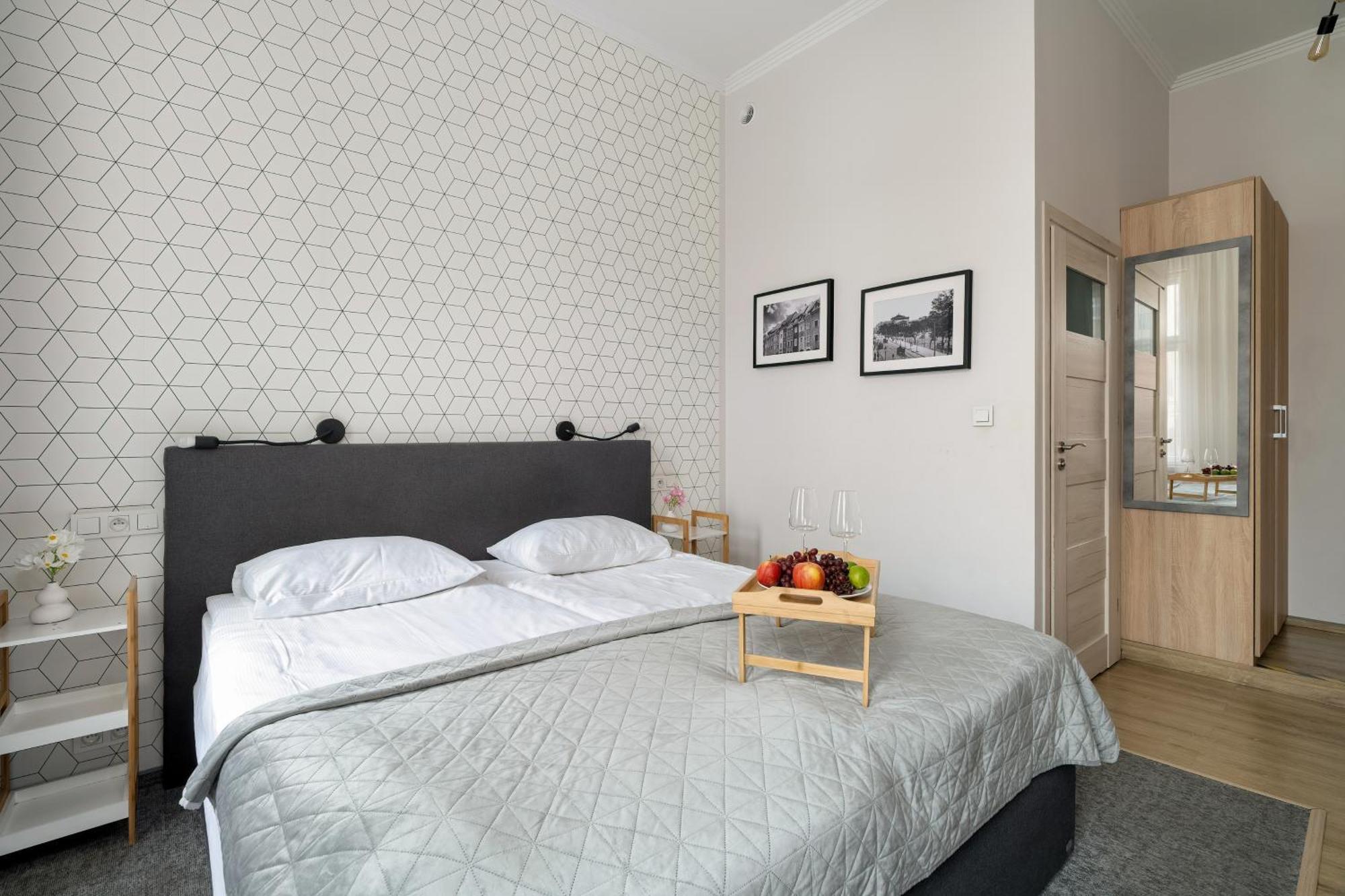 Very Berry - Glogowska 39-5 - Targowe, Self Check In 24h