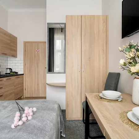 Very Berry - Glogowska 39-5 - Apartamenty Targowe, Self Check In 24H Poznan Exterior photo