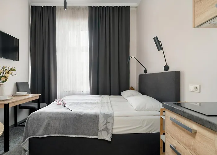 Very Berry - Glogowska 39-5 - Apartamenty Targowe, Self Check In 24H