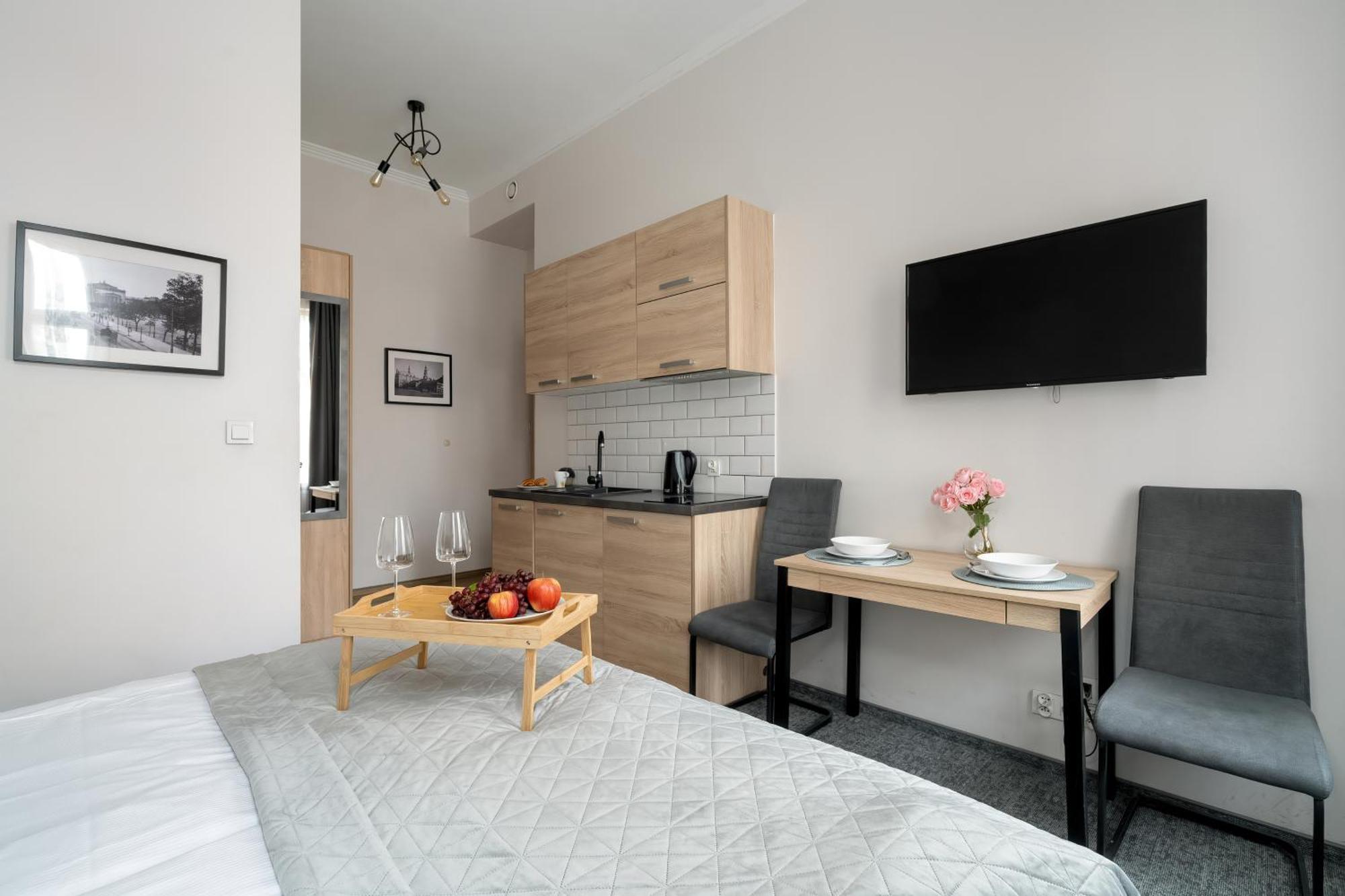 Apartment Very Berry - Glogowska 39-5 - Targowe, Self Check In 24h *