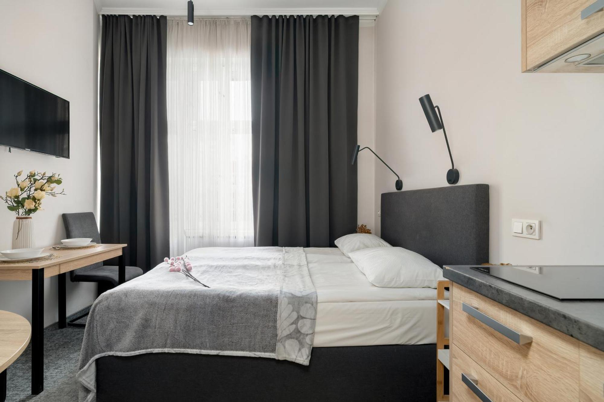 Apartment Very Berry - Glogowska 39-5 - Targowe, Self Check In 24h Poznan