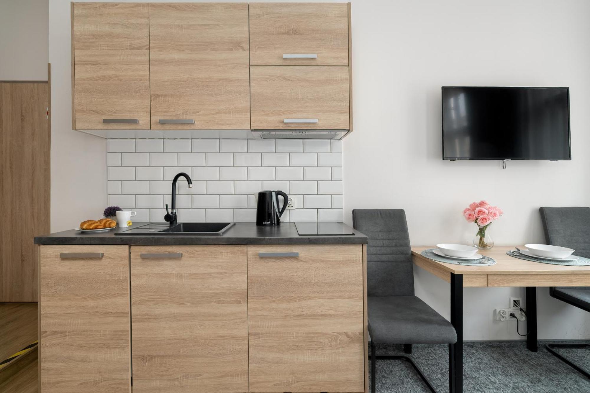 Apartment Very Berry - Glogowska 39-5 - Targowe, Self Check In 24h Poznan