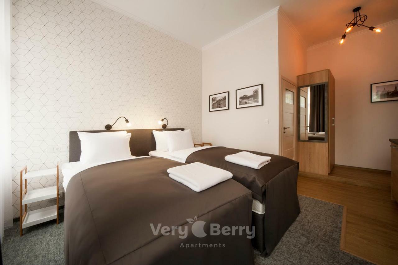 Very Berry - Glogowska 39-5 - Targowe, Self Check In 24h Apartment