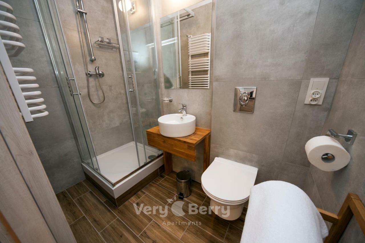 Very Berry - Glogowska 39-5 - Targowe, Self Check In 24h Apartment