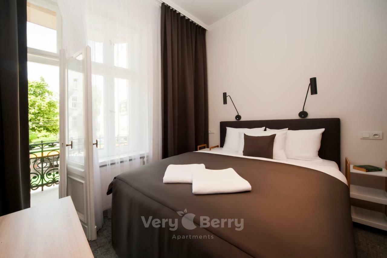 Very Berry - Glogowska 39-5 - Targowe, Self Check In 24h Apartment *
