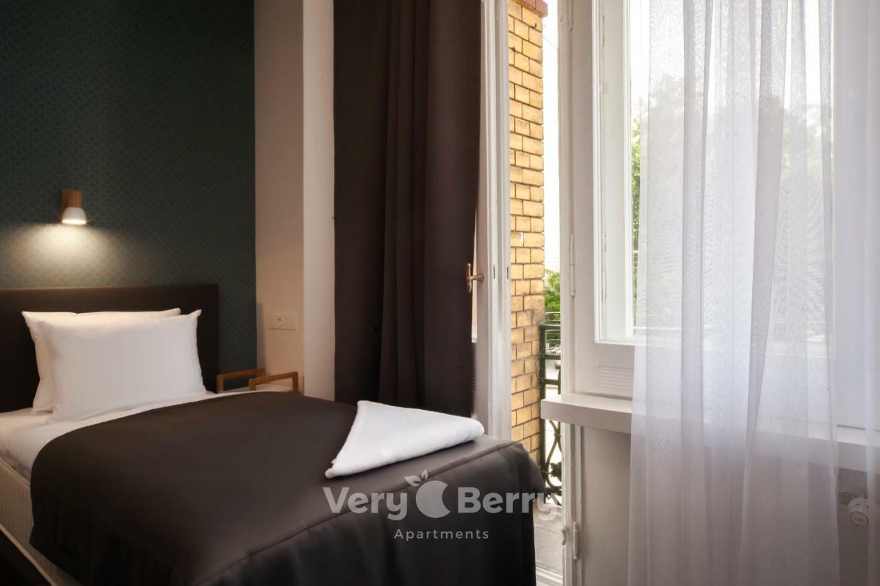 Very Berry - Glogowska 39-5 - Targowe, Self Check In 24h Apartment Poznan