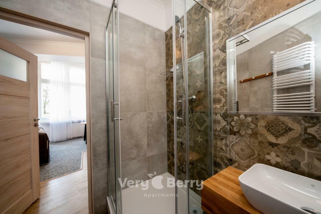 Very Berry - Glogowska 39-5 - Targowe, Self Check In 24h Apartment Poznan