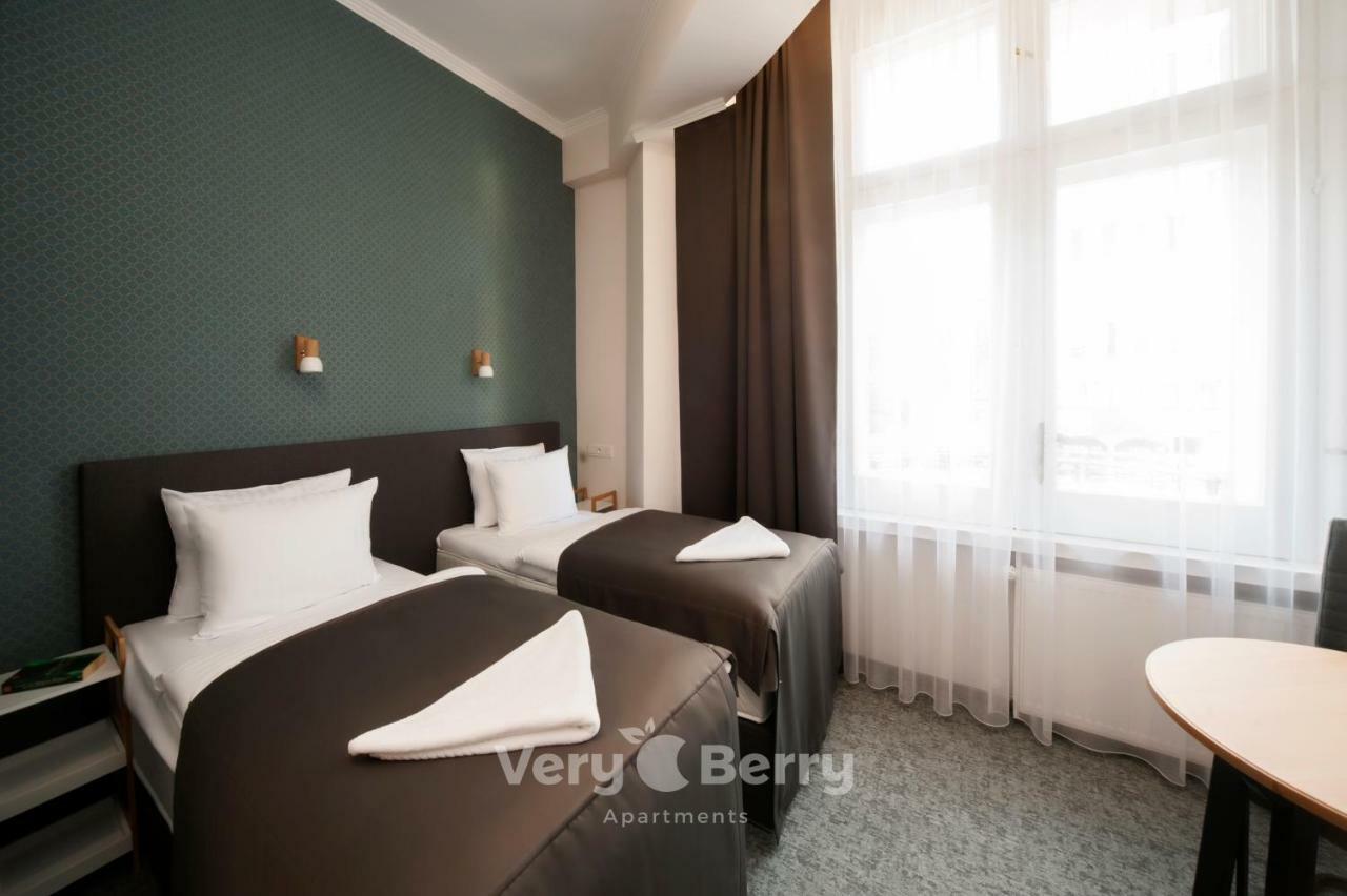 Apartment Very Berry - Glogowska 39-5 - Targowe, Self Check In 24h Poznan