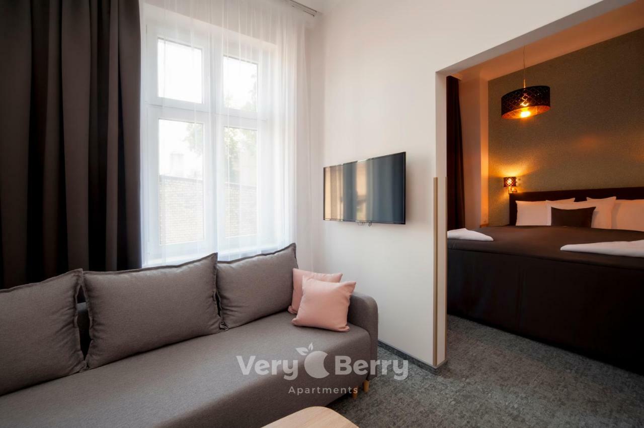 Very Berry - Glogowska 39-5 - Targowe, Self Check In 24h Apartment *